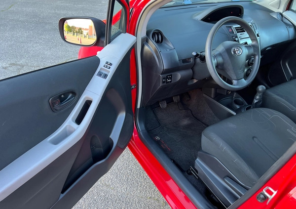 Toyota Yaris cena 21500 przebieg: 132580, rok produkcji 2010 z Tarnów małe 631